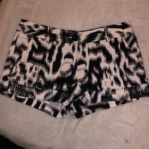 Express women’s shorts.  Size 6